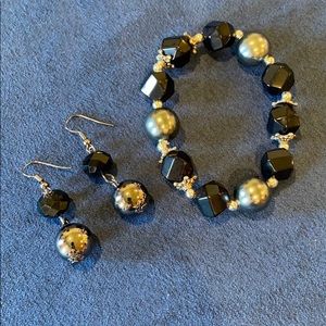 ⭐️Silver and Black earring and bracelet set